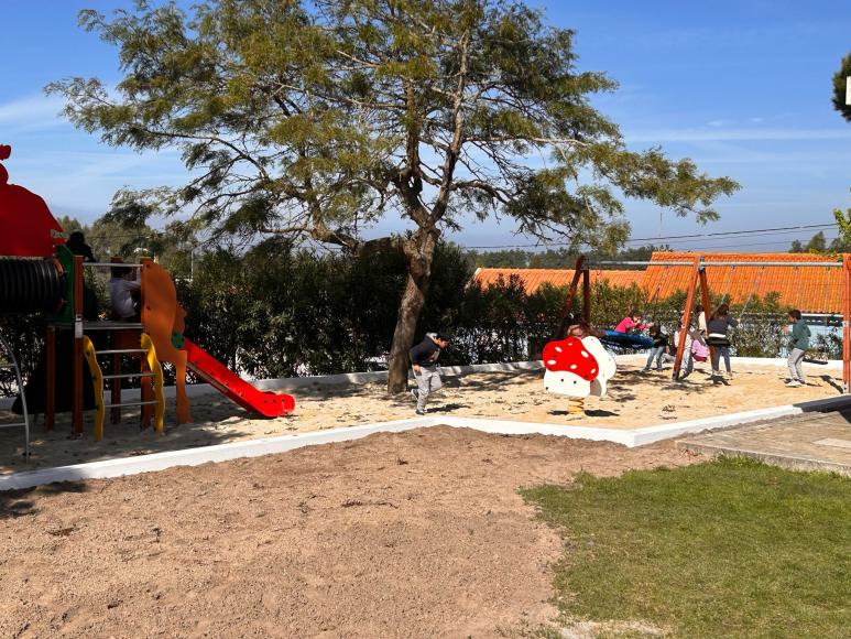 Parque Infantil Escola e JI Do Reguengo Da Parada 